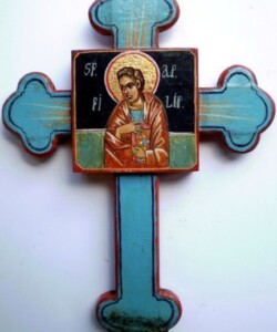 Cruce sculptată și pictată în tempera pe lemn, cu reprezentarea Sfântului Apostol Filip. Cruce sculptată și pictată în tempera, reprezentând pe Sfântul Apostol Filip